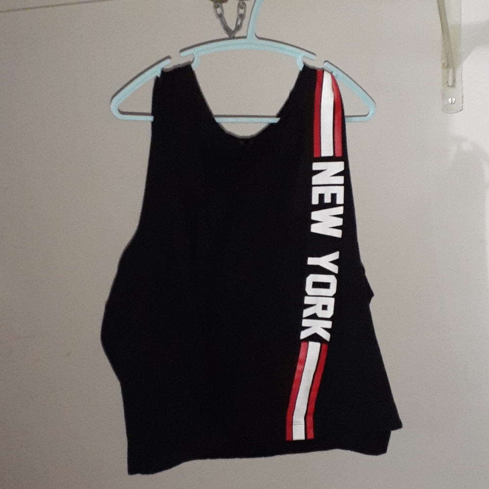 Cropped muscle shirt